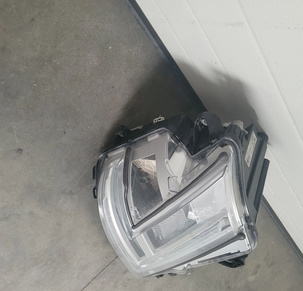 LAMPA LED VOLVO FH5 PRAWA OM 24056510 ORYGINAL CHWALIM116 - Lights/ Lighting for Truck: picture 2 LAMPA LED VOLVO FH5 PRAWA OM 24056510 ORYGINAL CHWALIM116 - Lights/ Lighting for Truck: picture 2