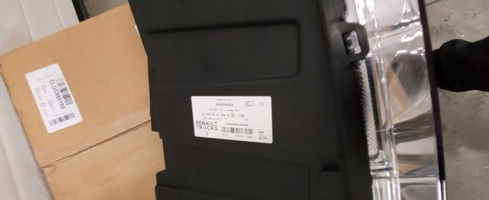 LAMPA RENAULT RANGE T NOWY ORYGINAŁ LEWA - Headlight for Truck: picture 3 LAMPA RENAULT RANGE T NOWY ORYGINAŁ LEWA - Headlight for Truck: picture 3