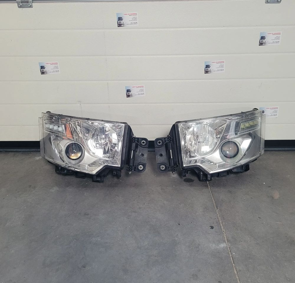 LAMPA XENON RENAULT RANGE T PRAWA LEWA - Lights/ Lighting for Truck: picture 1 LAMPA XENON RENAULT RANGE T PRAWA LEWA - Lights/ Lighting for Truck: picture 1