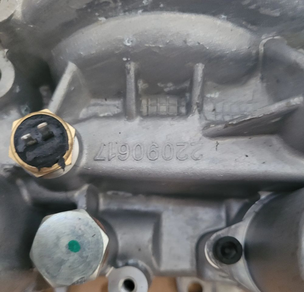 PODSTAWA FILTRA OLEJU VOLVO FH4 ORYGINAŁ 22998073 CHWALIM116 - Oil filter for Truck: picture 5 PODSTAWA FILTRA OLEJU VOLVO FH4 ORYGINAŁ 22998073 CHWALIM116 - Oil filter for Truck: picture 5
