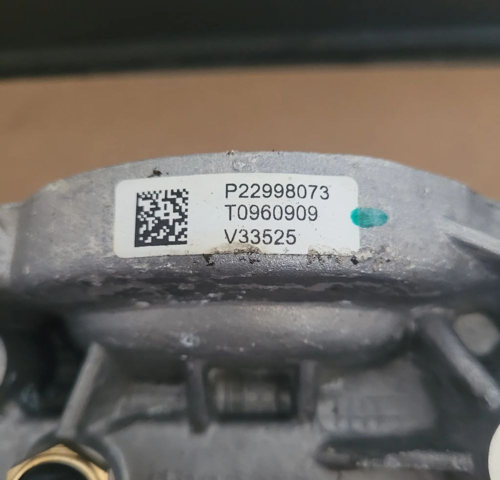 PODSTAWA FILTRA OLEJU VOLVO FH4 ORYGINAŁ 22998073 CHWALIM116 - Oil filter for Truck: picture 4 PODSTAWA FILTRA OLEJU VOLVO FH4 ORYGINAŁ 22998073 CHWALIM116 - Oil filter for Truck: picture 4