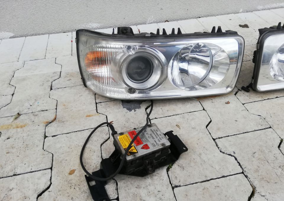 XENONY KOMPLET DAF XF 105 ORYGINAŁ - Headlight: picture 3 XENONY KOMPLET DAF XF 105 ORYGINAŁ - Headlight: picture 3