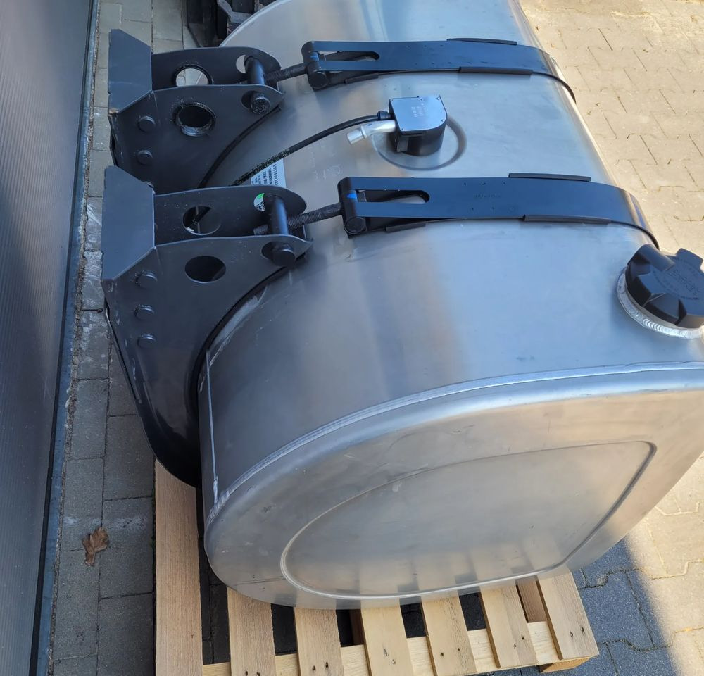 ZBIORNIK PALIWA VOLVO FH4 FH5 RENAULT 90X70X70 CM 365L 21516446 CHWALIM116 - Fuel system for Truck: picture 2 ZBIORNIK PALIWA VOLVO FH4 FH5 RENAULT 90X70X70 CM 365L 21516446 CHWALIM116 - Fuel system for Truck: picture 2