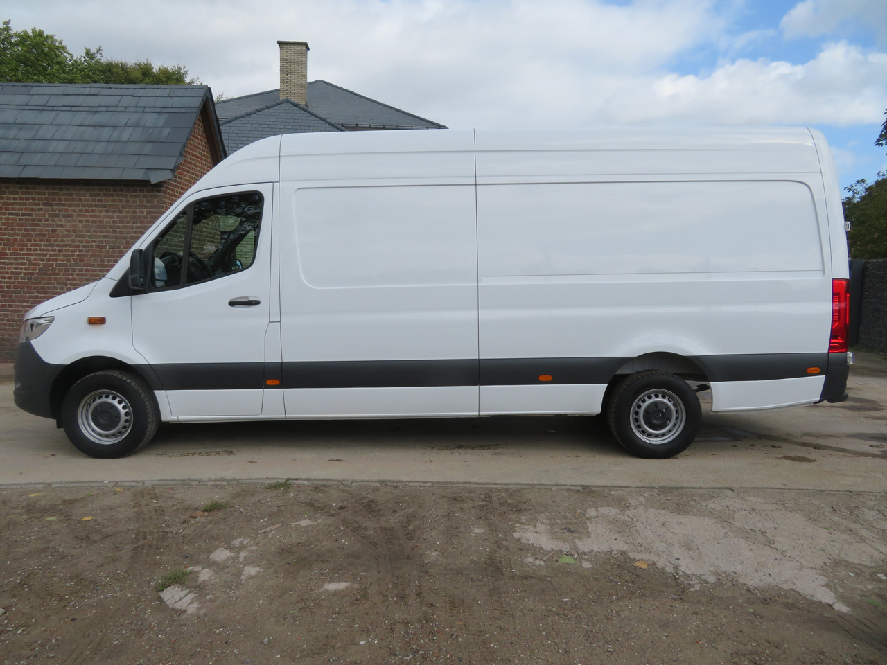 Mercedes-Benz Sprinter 317cdi - A3H2 - Panel van: picture 4 Mercedes-Benz Sprinter 317cdi - A3H2 - Panel van: picture 4
