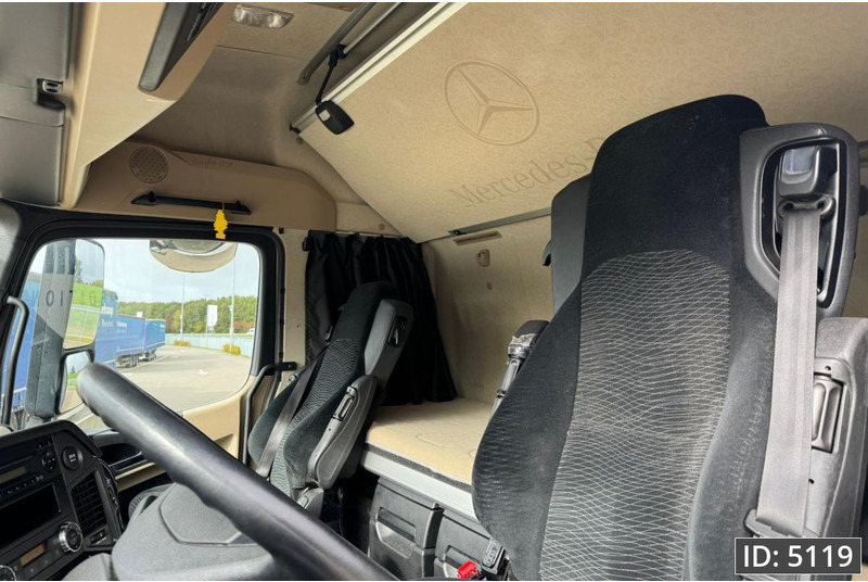 Mercedes-Benz Actros 1845 GigaSpace, Euro 6, / Fridge / 2 Tanks / 3 Pieces - Tractor unit: picture 5 Mercedes-Benz Actros 1845 GigaSpace, Euro 6, / Fridge / 2 Tanks / 3 Pieces - Tractor unit: picture 5