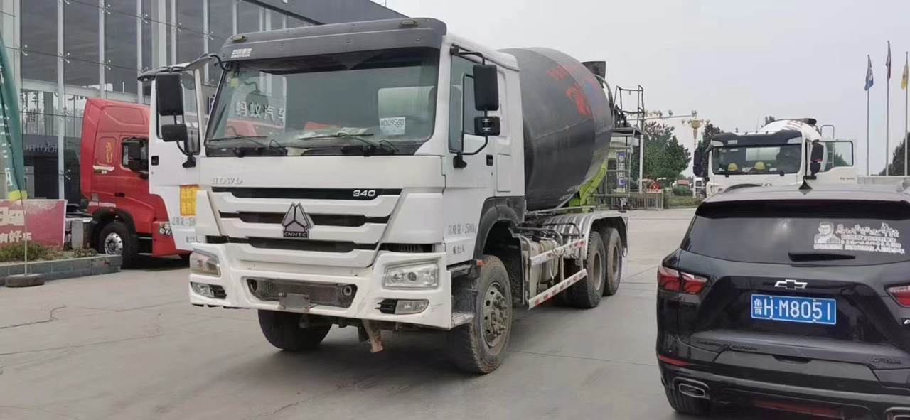 HOWO 6*4 Cement Mixer Truck - Concrete mixer truck: picture 1 HOWO 6*4 Cement Mixer Truck - Concrete mixer truck: picture 1