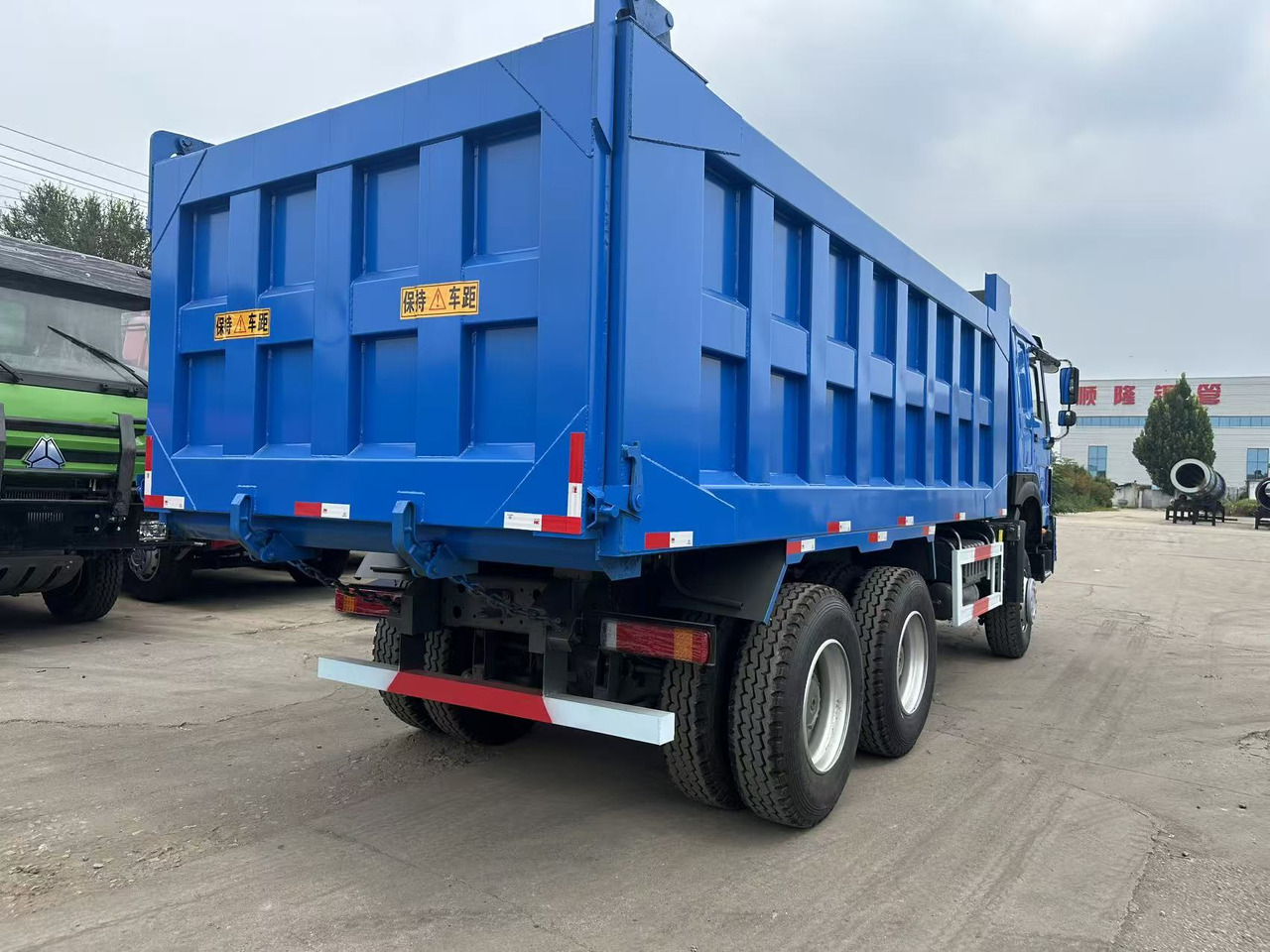 HOWO Haohan 6✖4 Dump Truck Click Here for Discount - Box truck: picture 5 HOWO Haohan 6✖4 Dump Truck Click Here for Discount - Box truck: picture 5