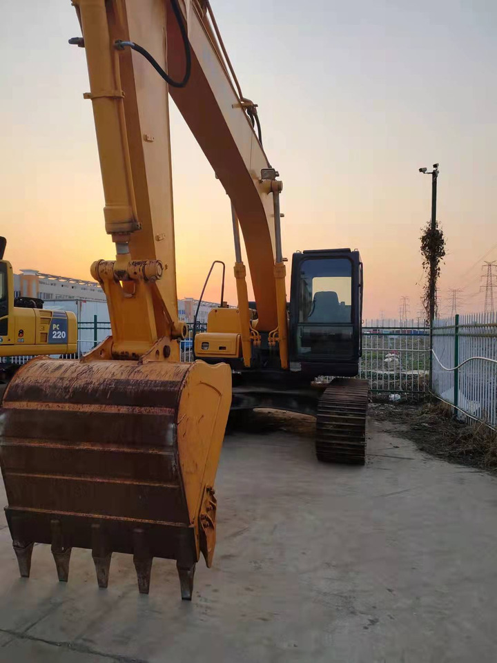 HYUNDAI R225LC-7 - Crawler excavator: picture 2 HYUNDAI R225LC-7 - Crawler excavator: picture 2