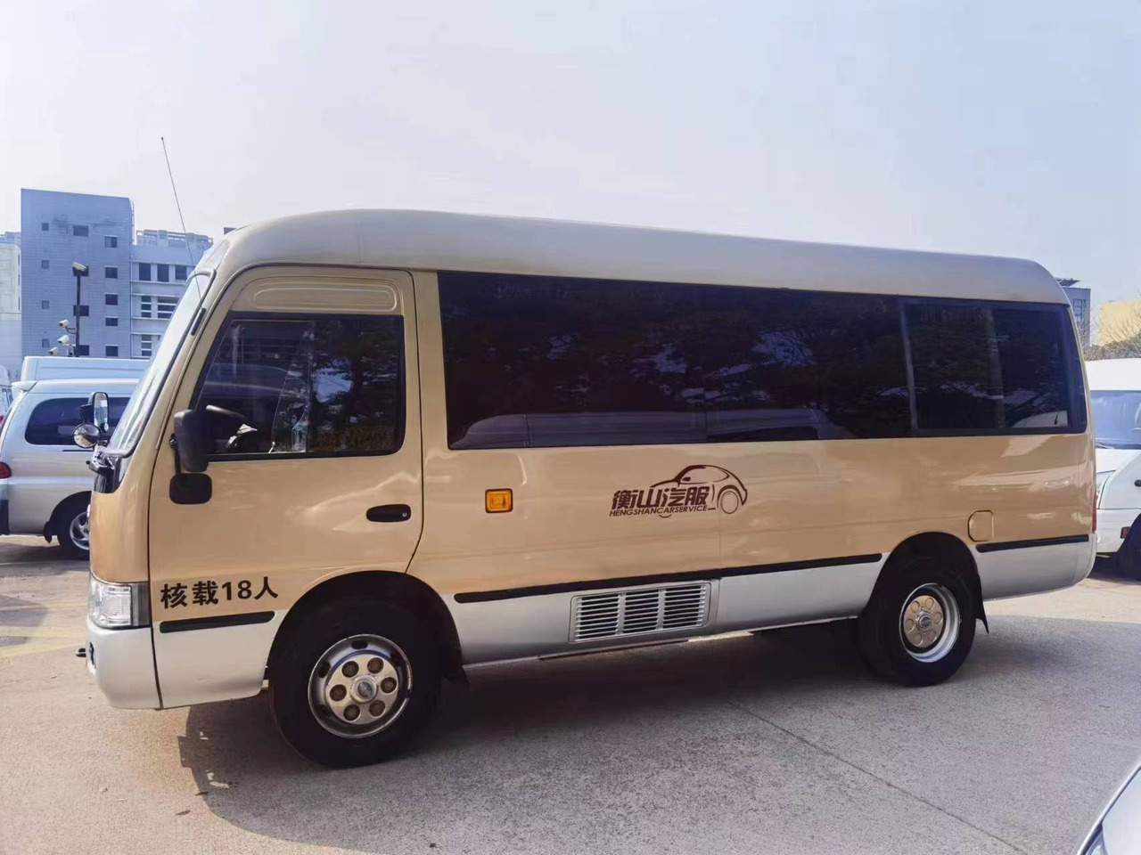 Higer 18-Seater Coach - Coach: picture 3 Higer 18-Seater Coach - Coach: picture 3