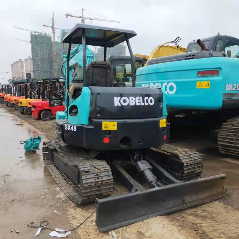 KOBELCO SK45 - Mini excavator: picture 2 KOBELCO SK45 - Mini excavator: picture 2
