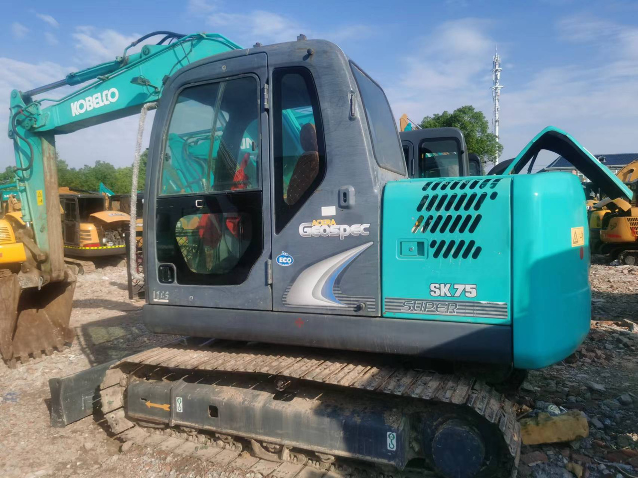 KOBELCO SK75-8 - Crawler excavator: picture 1 KOBELCO SK75-8 - Crawler excavator: picture 1