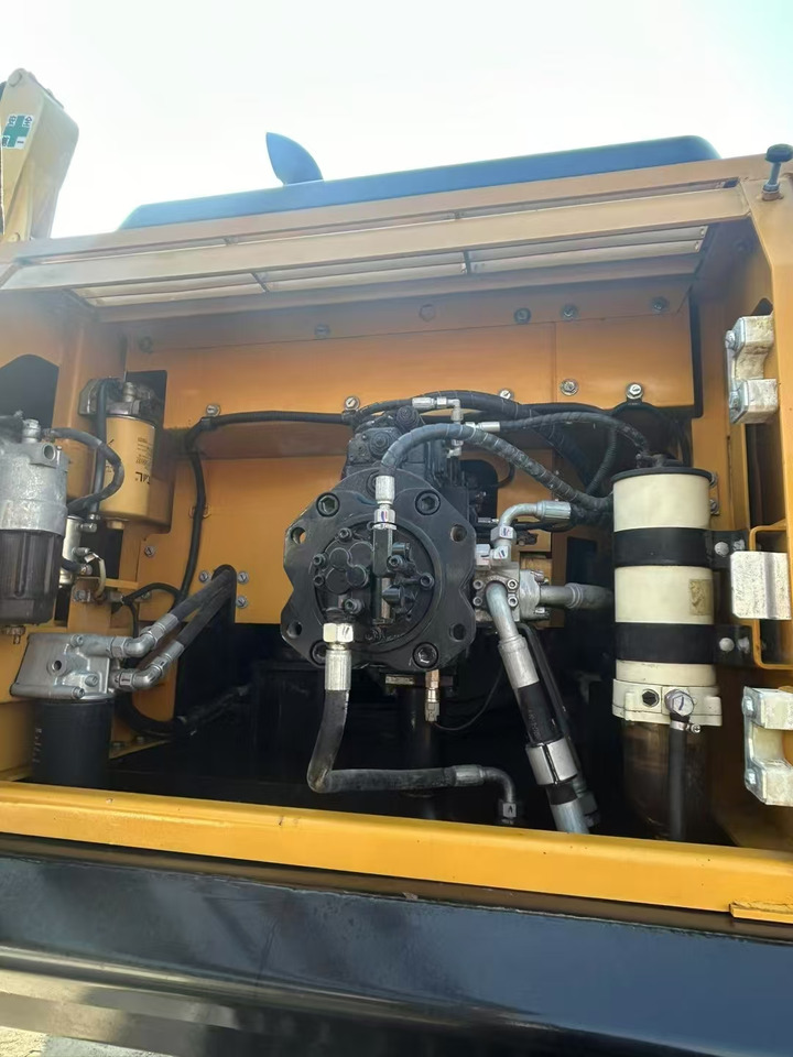 SANY SY365H - Crawler excavator: picture 4 SANY SY365H - Crawler excavator: picture 4