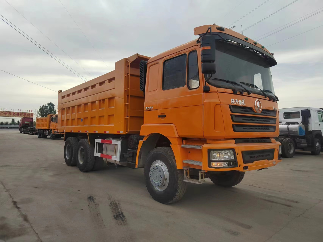 SHACMAN F3000 Dump Truck 6/4 - Tipper: picture 3 SHACMAN F3000 Dump Truck 6/4 - Tipper: picture 3