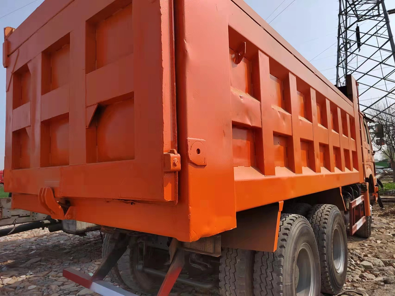 SINOTRUK HOWO 371 6X4 CLICK HERE FOR DISCOUNT - Tipper: picture 4 SINOTRUK HOWO 371 6X4 CLICK HERE FOR DISCOUNT - Tipper: picture 4