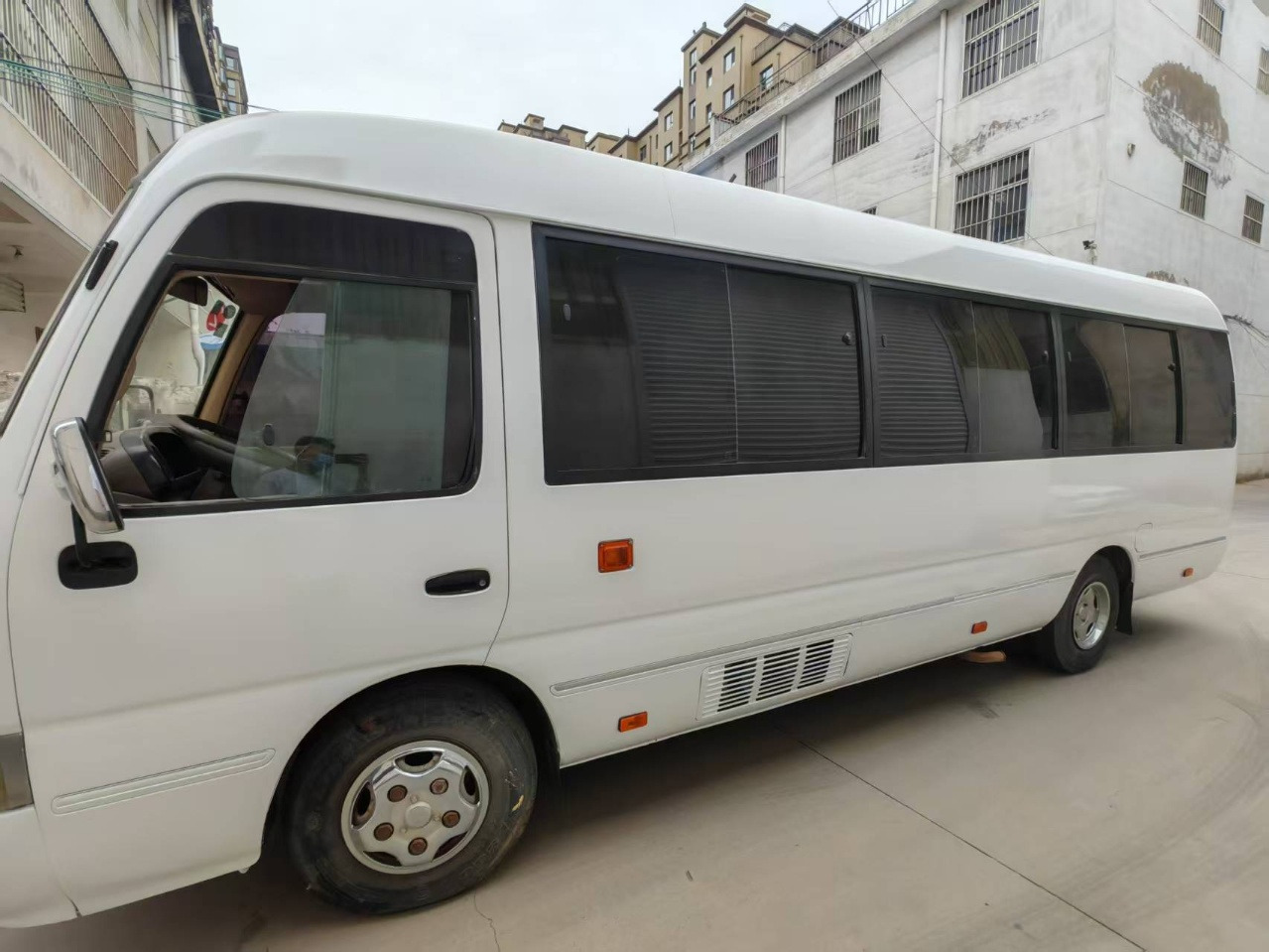 TOYOTA Mini Bus Low Mileage - Coach: picture 4 TOYOTA Mini Bus Low Mileage - Coach: picture 4