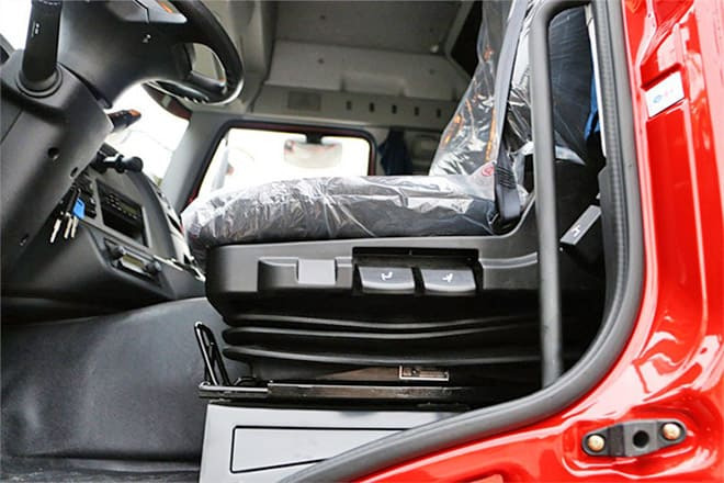 FAW New Faw J6P 390 Trucks for Sale in Nigeria - Cab chassis truck: picture 3 FAW New Faw J6P 390 Trucks for Sale in Nigeria - Cab chassis truck: picture 3