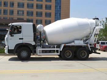 SINOTRUK Concrete Mixer Truck for Sale in Ghana - Concrete mixer truck: picture 5 SINOTRUK Concrete Mixer Truck for Sale in Ghana - Concrete mixer truck: picture 5