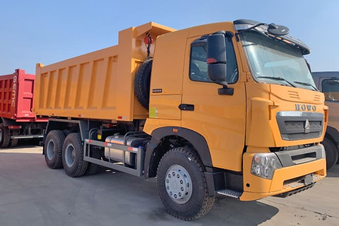 SINOTRUK Sinotruk Howo 380 10 Wheeler Tipper Truck for Sale in Guinea - Tipper: picture 1 SINOTRUK Sinotruk Howo 380 10 Wheeler Tipper Truck for Sale in Guinea - Tipper: picture 1