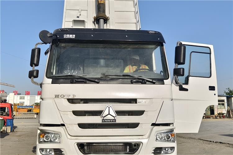 SINOTRUK Used Howo 371 Dump Truck 8x4 for Sale In Ghana - Tipper: picture 3 SINOTRUK Used Howo 371 Dump Truck 8x4 for Sale In Ghana - Tipper: picture 3