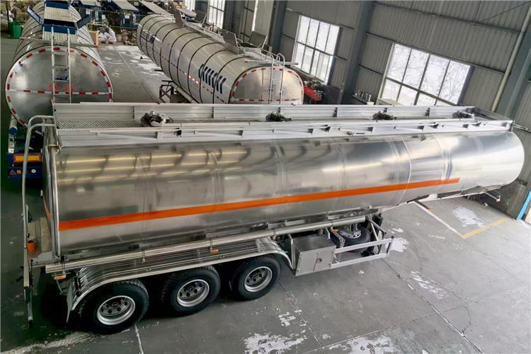 TITAN 3 Axle 45000 L Aluminum Tanker Trailer for Sale In Zimbabwe - Tank semi-trailer: picture 2 TITAN 3 Axle 45000 L Aluminum Tanker Trailer for Sale In Zimbabwe - Tank semi-trailer: picture 2