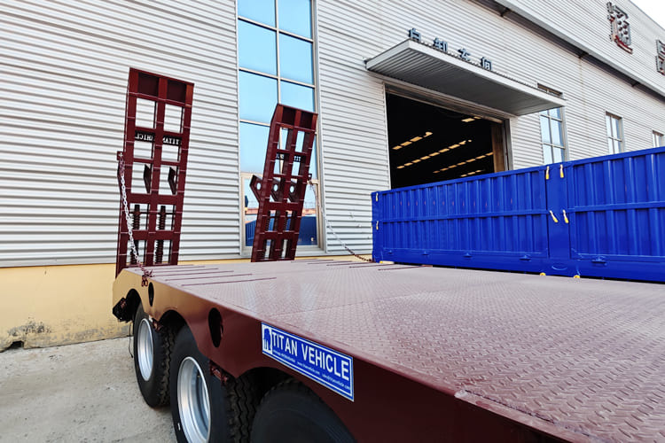 TITAN 3 Axle Low Bed Trailer for Sale in Saudi Arabia - Low loader semi-trailer: picture 4 TITAN 3 Axle Low Bed Trailer for Sale in Saudi Arabia - Low loader semi-trailer: picture 4