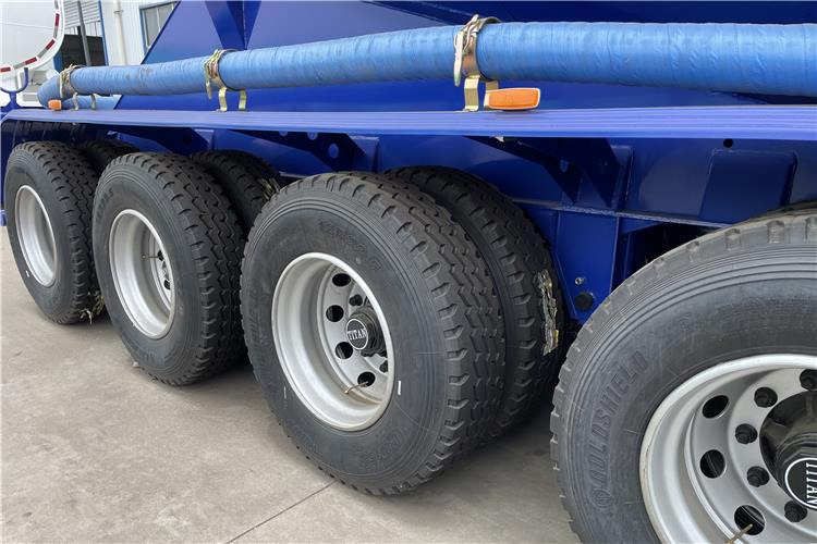TITAN 4 Axle 60 Ton Bulker Cement Tanker Trailer for Sale In United Arab Emirates - Silo semi-trailer: picture 5 TITAN 4 Axle 60 Ton Bulker Cement Tanker Trailer for Sale In United Arab Emirates - Silo semi-trailer: picture 5
