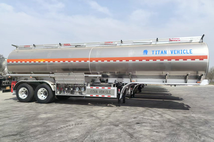 TITAN Aluminum Tanker Trailer for Sale in Malawi - Tank semi-trailer: picture 2 TITAN Aluminum Tanker Trailer for Sale in Malawi - Tank semi-trailer: picture 2
