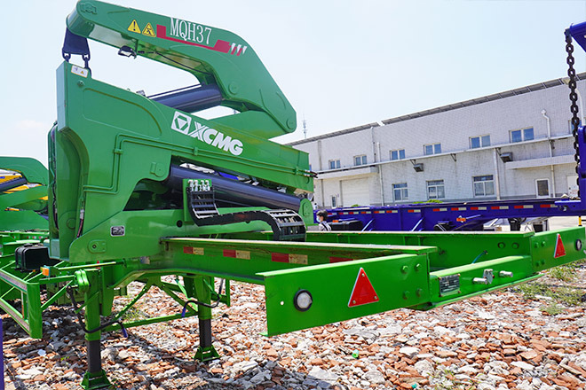 XCMG China 37Ton Side Lifter for Sale in Togo - Container transporter/ Swap body semi-trailer: picture 3 XCMG China 37Ton Side Lifter for Sale in Togo - Container transporter/ Swap body semi-trailer: picture 3