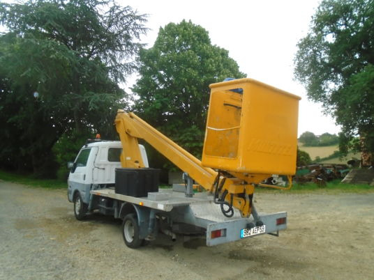 Mazda bongo - Truck mounted aerial platform: picture 2 Mazda bongo - Truck mounted aerial platform: picture 2