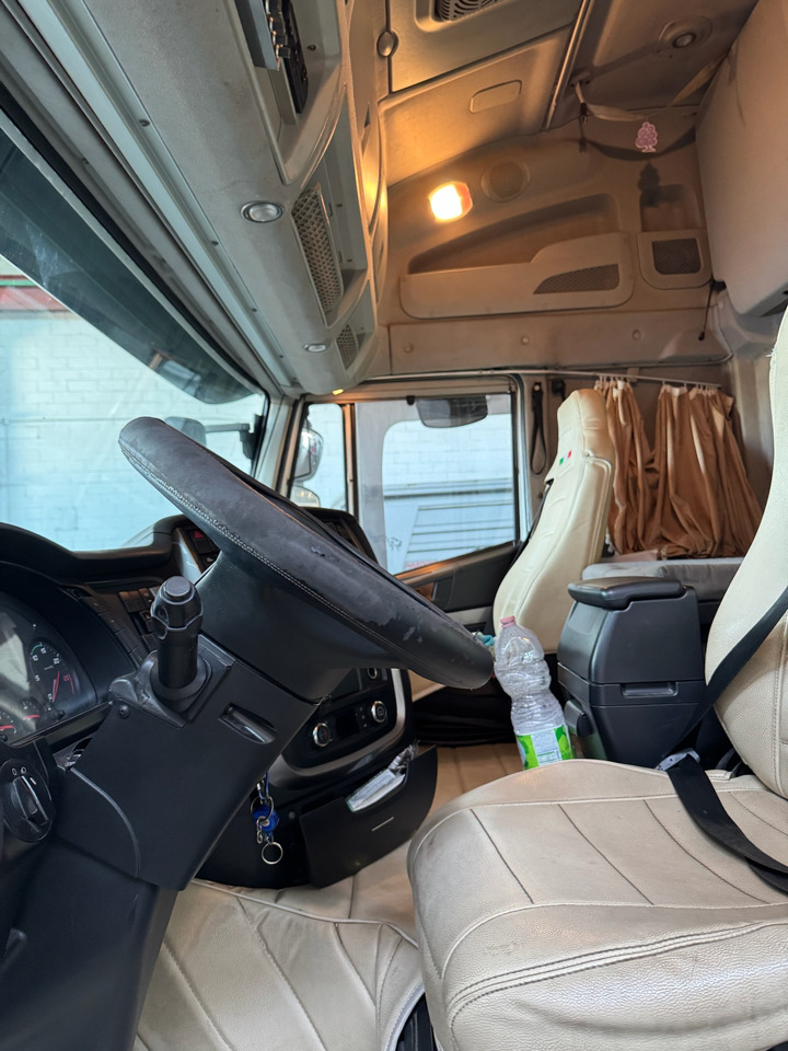 IVECO AS440T/P - Tractor unit: picture 4 IVECO AS440T/P - Tractor unit: picture 4