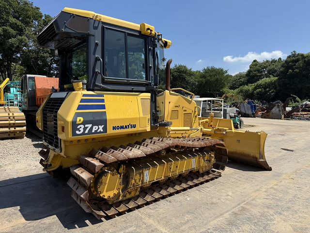 KOMATSU D37PX-23 - Bulldozer: picture 5 KOMATSU D37PX-23 - Bulldozer: picture 5