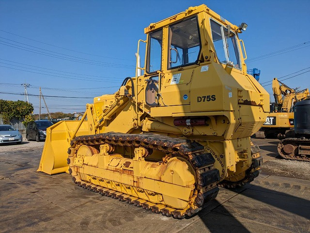 KOMATSU D75S-5 - Crawler loader: picture 4 KOMATSU D75S-5 - Crawler loader: picture 4
