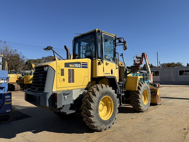 KOMATSU WA100-6 - Wheel loader: picture 5 KOMATSU WA100-6 - Wheel loader: picture 5