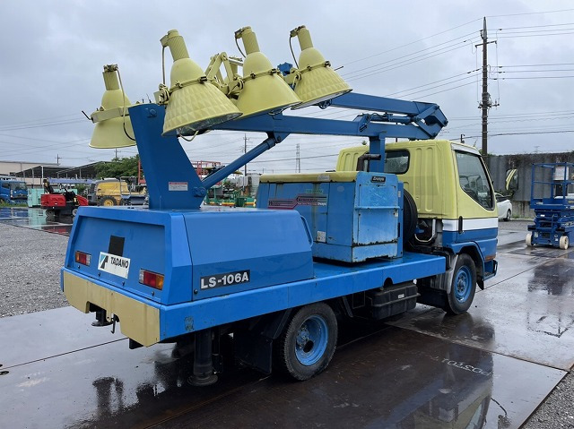 Lighting tower, Truck TADANO LS-106A: picture 8