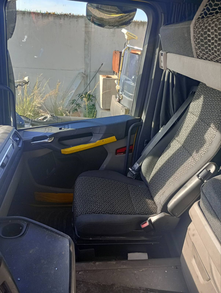 Tractor unit SCANIA R460 SUPER, Location: Villareal, Spain: picture 17 Tractor unit SCANIA R460 SUPER, Location: Villareal, Spain: picture 17