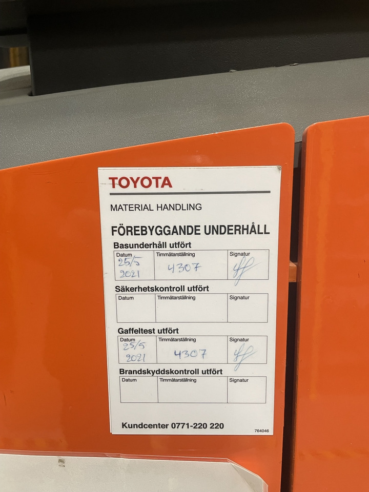 TOYOTA BT-RRE 160E - Reach truck: picture 3 TOYOTA BT-RRE 160E - Reach truck: picture 3