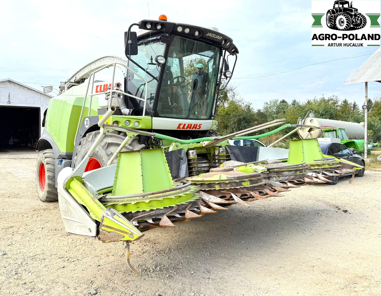 CLAAS JAGUAR 940 - 2014 ROK - 4X4 + ORBIS 600 + PU 300 - Forage harvester: picture 2 CLAAS JAGUAR 940 - 2014 ROK - 4X4 + ORBIS 600 + PU 300 - Forage harvester: picture 2