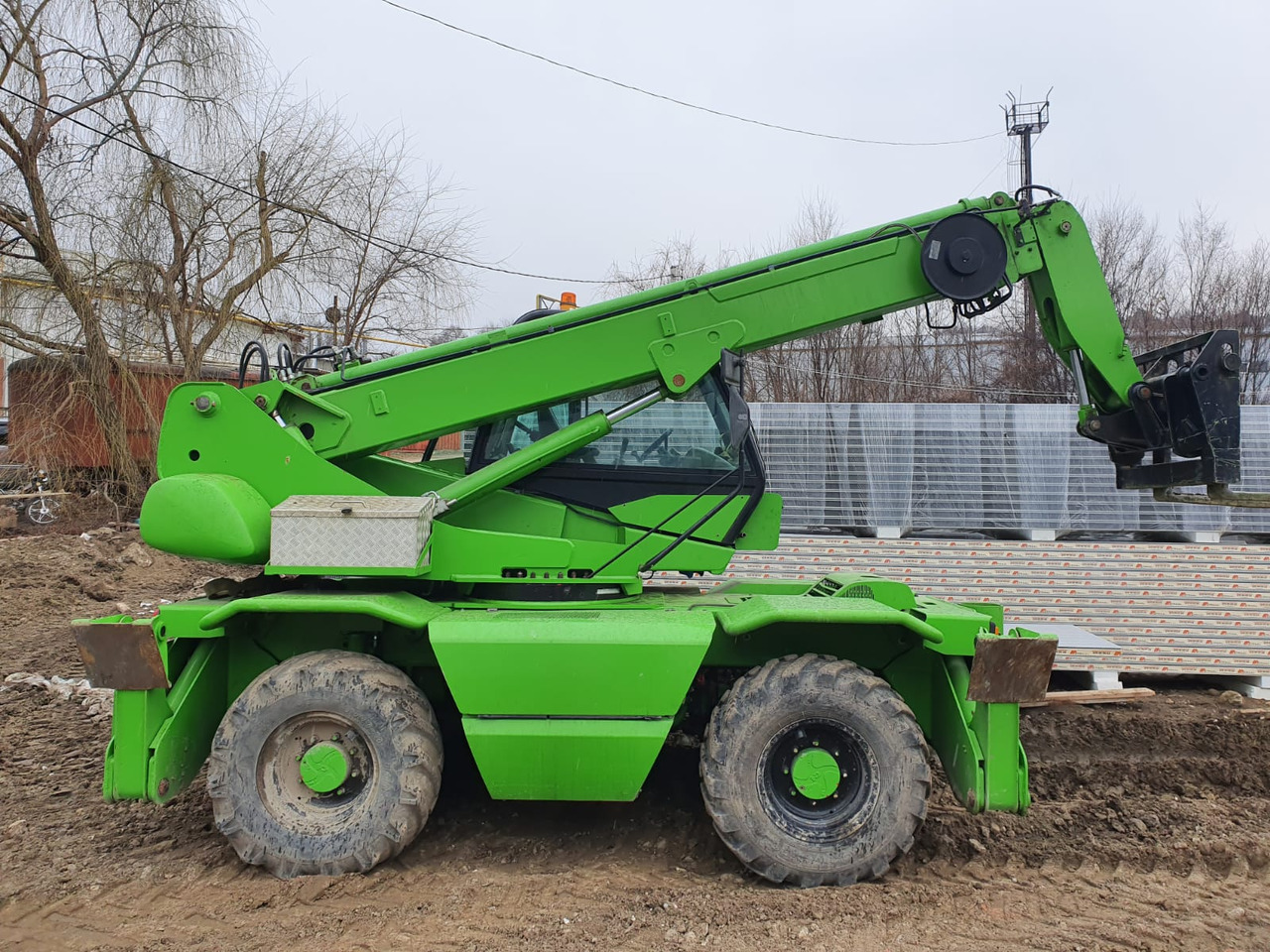 Manitou MRT 1432 Rotating Telehandler - Telescopic handler: picture 1 Manitou MRT 1432 Rotating Telehandler - Telescopic handler: picture 1