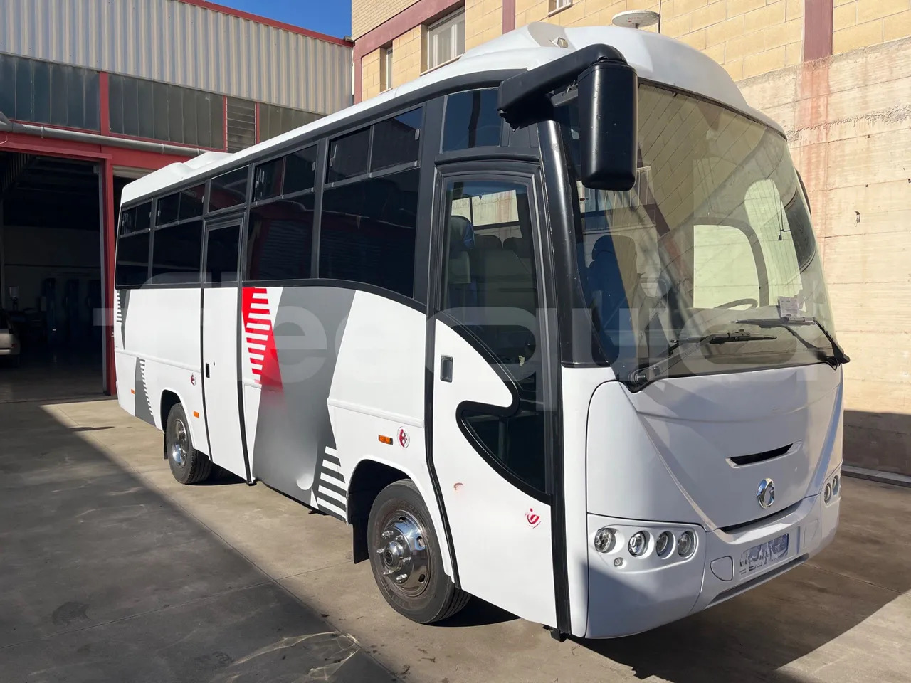 Iveco E24 - Coach: picture 1 Iveco E24 - Coach: picture 1