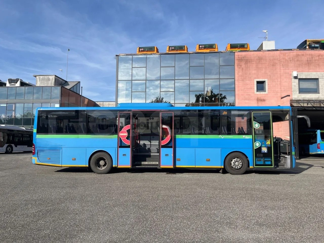 Suburban bus Mercedes-Benz Integro: picture 14