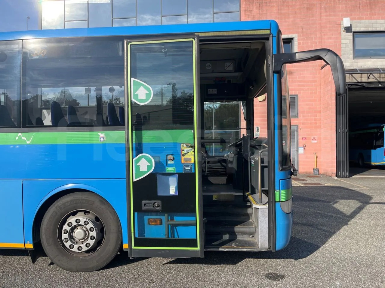 Suburban bus Mercedes-Benz Integro: picture 15