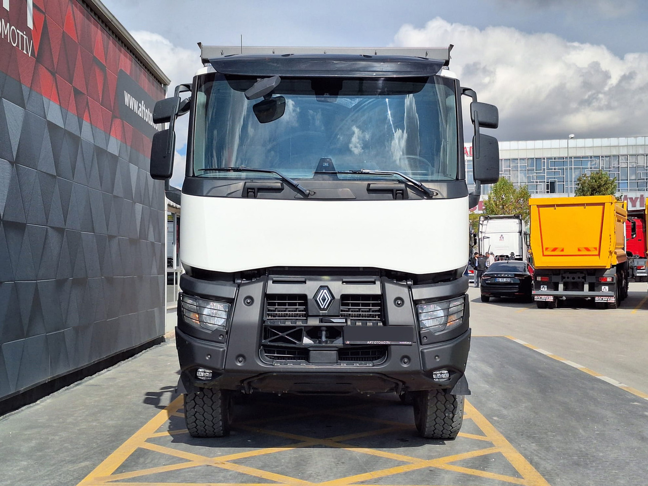 RENAULT K 520 - Tipper: picture 2 RENAULT K 520 - Tipper: picture 2