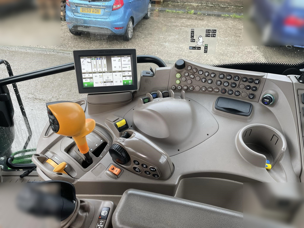 Farm tractor 2017 JOHN DEERE 6130R: picture 11 Farm tractor 2017 JOHN DEERE 6130R: picture 11