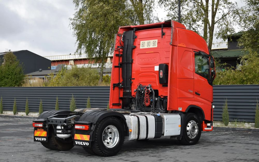 Volvo FH500 / HYDRAULIKA / EURO 6 / ACC / LEDY / ALUFELGI / SERWISOWANY / SPROWADZONY - Tractor unit: picture 5 Volvo FH500 / HYDRAULIKA / EURO 6 / ACC / LEDY / ALUFELGI / SERWISOWANY / SPROWADZONY - Tractor unit: picture 5