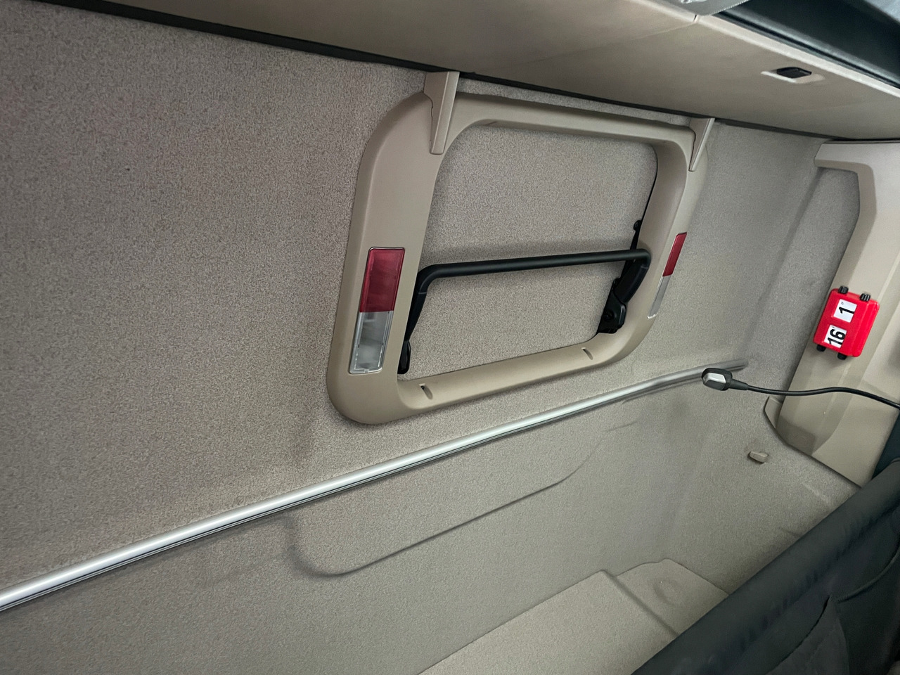 GOŁA KABINA MAN TGX XLX 2019 ROK LIFT ŚRODEK BEŻOWY EURO 6 - Cab for Truck: picture 3 GOŁA KABINA MAN TGX XLX 2019 ROK LIFT ŚRODEK BEŻOWY EURO 6 - Cab for Truck: picture 3