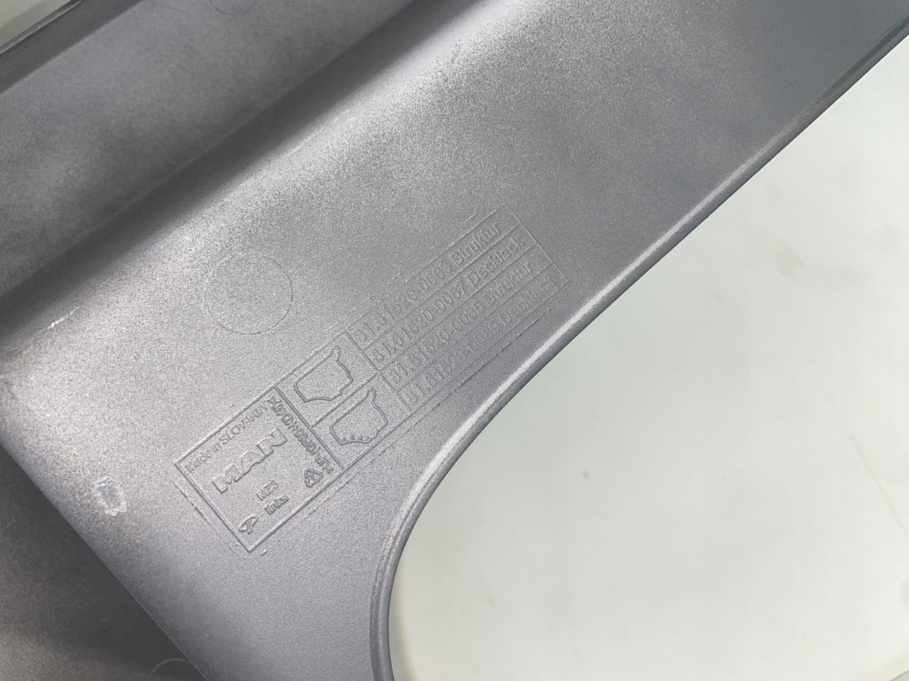 GÓRNA STOPNICA STOPIEŃ MAN TGX TGX3 TG3 81615200083 - Footstep for Truck: picture 5 GÓRNA STOPNICA STOPIEŃ MAN TGX TGX3 TG3 81615200083 - Footstep for Truck: picture 5