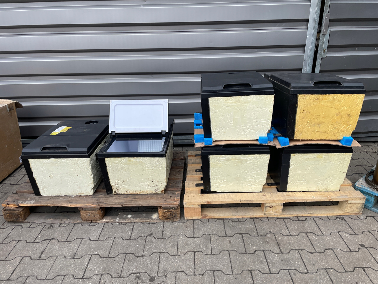 LODÓWKA RENAULT GAMA T RANGE C KABINA HIGH - Cab and interior for Truck: picture 2 LODÓWKA RENAULT GAMA T RANGE C KABINA HIGH - Cab and interior for Truck: picture 2