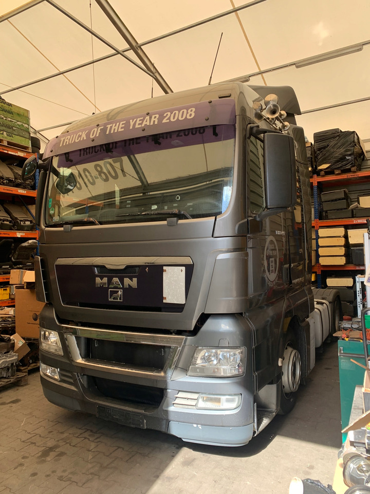 MASKA ATRAPA GRILL POLIK OWIEWKA MAN TGX - Hood for Truck: picture 2 MASKA ATRAPA GRILL POLIK OWIEWKA MAN TGX - Hood for Truck: picture 2