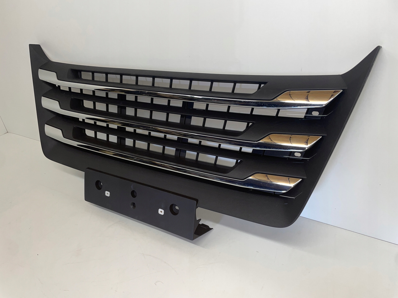 ORYGINALNY GRILL GRIL ZDERZAKA ZDERZAK MAN TGX TGX3 TGX-3 81416146084 - Grill for Truck: picture 3 ORYGINALNY GRILL GRIL ZDERZAKA ZDERZAK MAN TGX TGX3 TGX-3 81416146084 - Grill for Truck: picture 3
