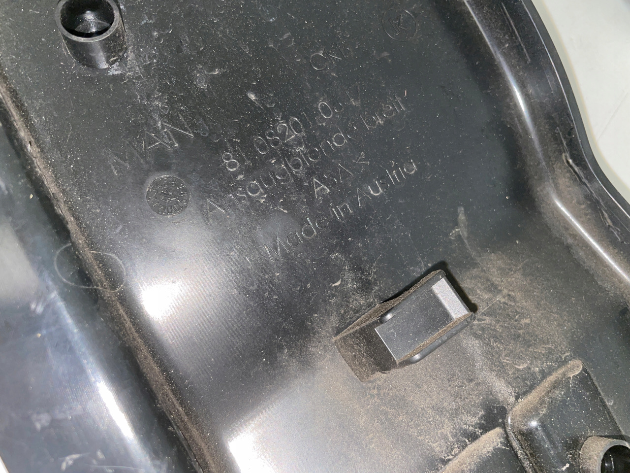 PLASTER MIODU OSŁONA KOMINA MAN TGX3 TG3 TGX 3 81082010647 - Aerodynamics/ Spoiler for Truck: picture 4 PLASTER MIODU OSŁONA KOMINA MAN TGX3 TG3 TGX 3 81082010647 - Aerodynamics/ Spoiler for Truck: picture 4